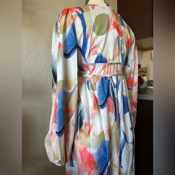 NWT abstract floral print maxi dress size S - Picture 4 of 11